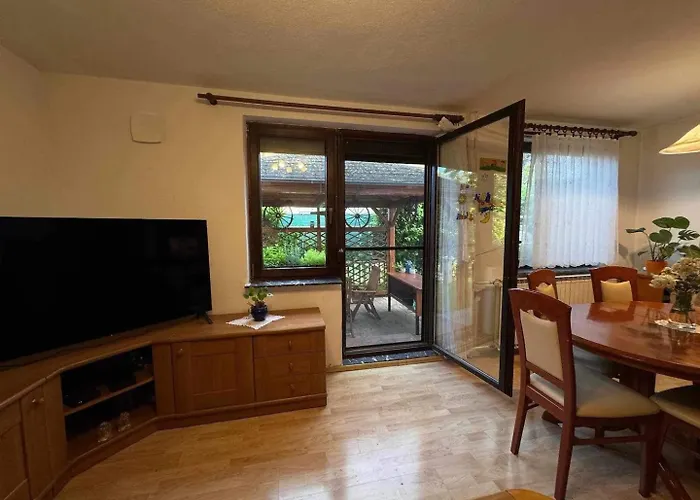 Garden 別荘 ツェルクニツァ